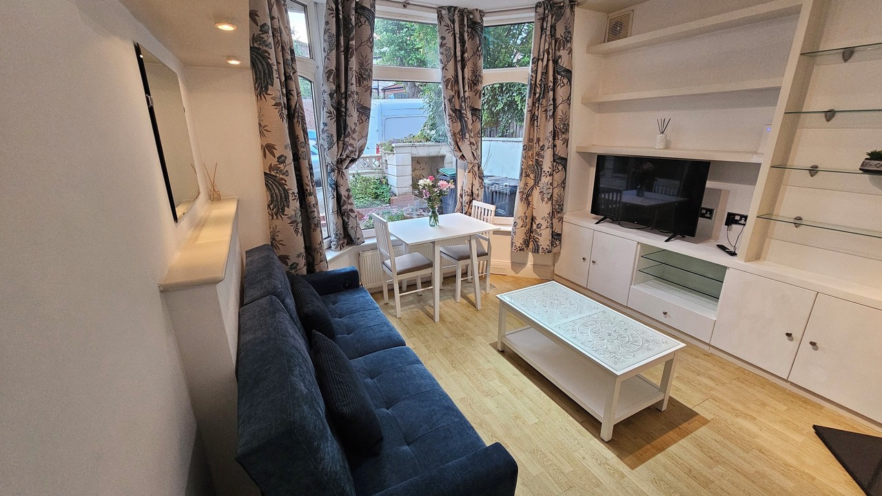 Photo of Livingroom in Hornsey