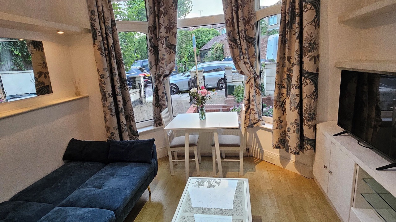 Photo of Livingroom in Hornsey