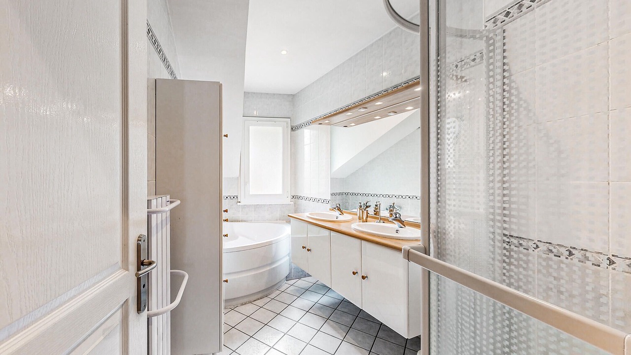 Photo of Bathroom in Cauterets