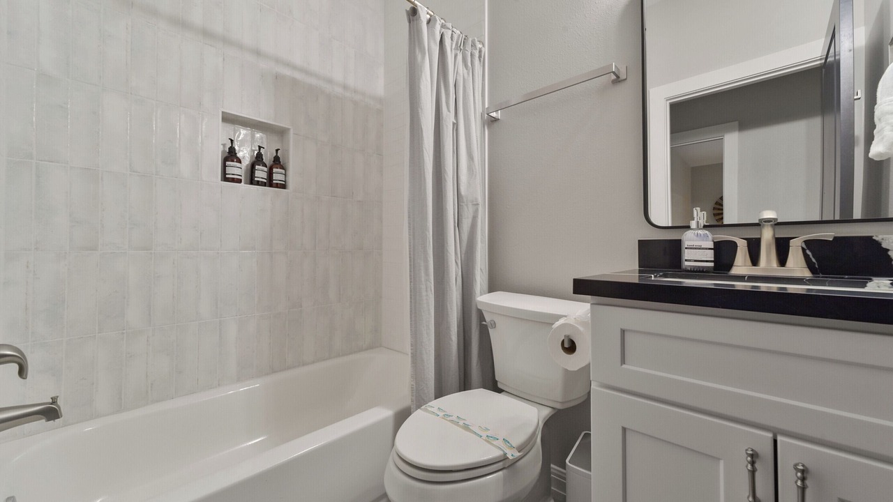 Photo of Bathroom in South Central Houston