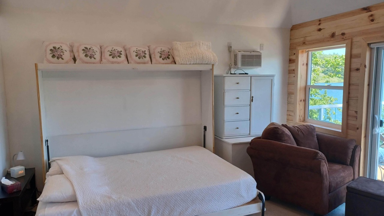 Photo of Bedroom in Frontenac