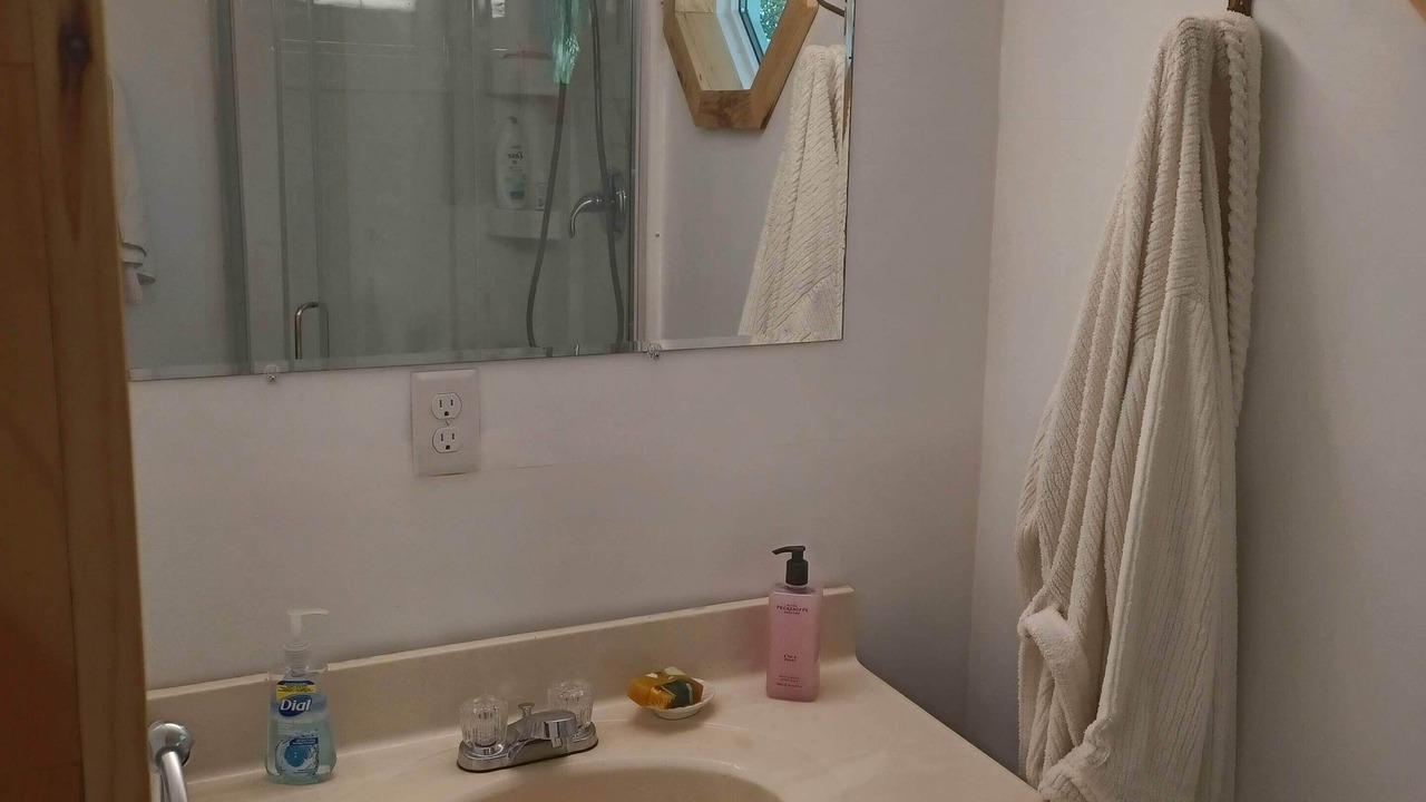 Photo of Bathroom in Frontenac