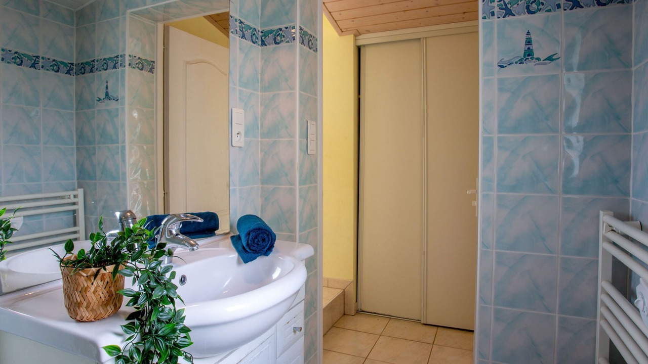 Photo of Bathroom in Pornic
