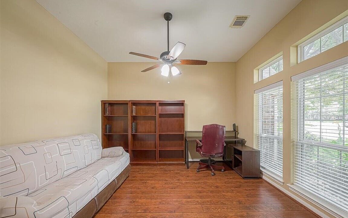 Photo of Livingroom in Cinco Ranch