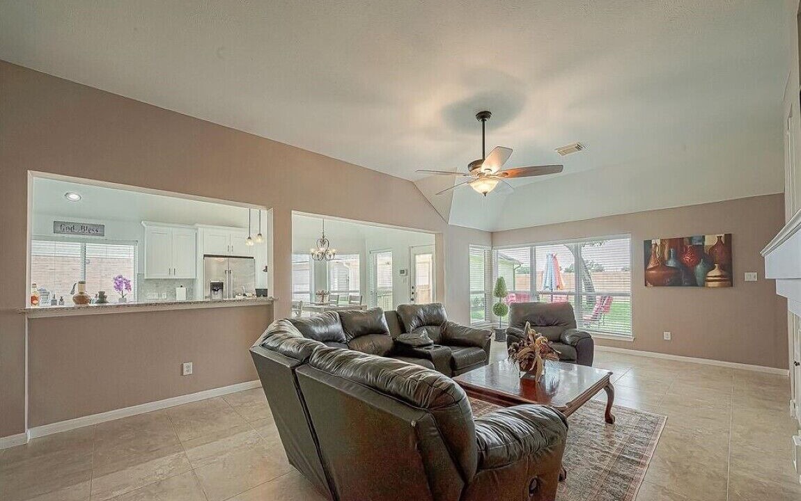 Photo of Livingroom in Cinco Ranch