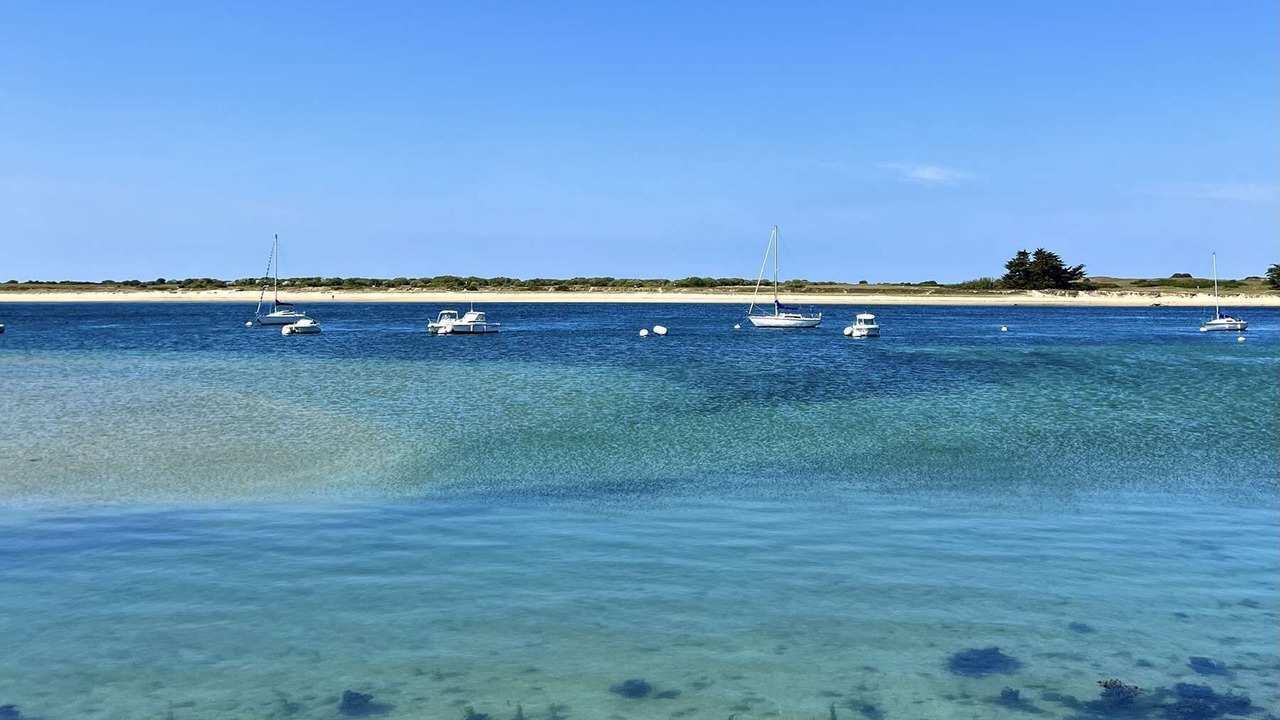 Photo of Others in Etel