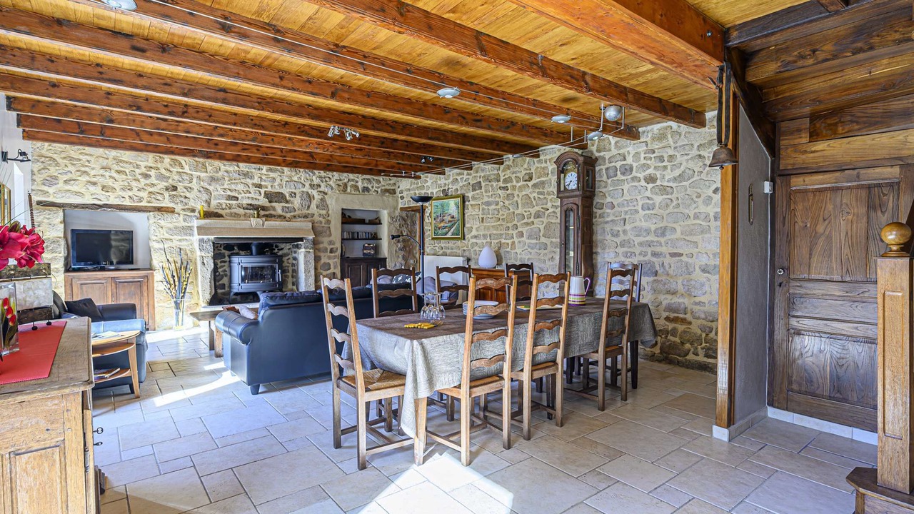 Photo of Others in Etel