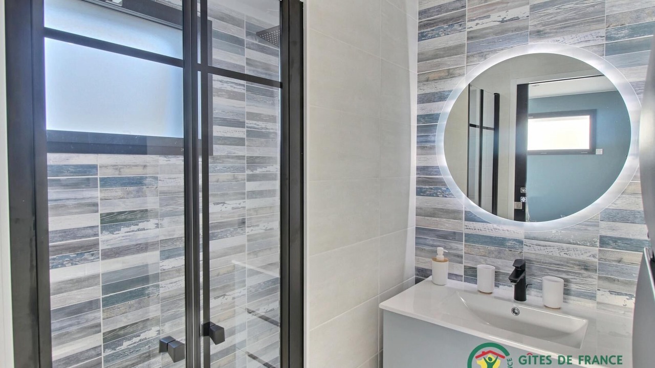 Photo of Bathroom in Penestin