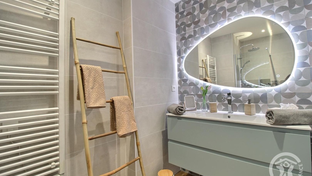 Photo of Bathroom in Tregastel