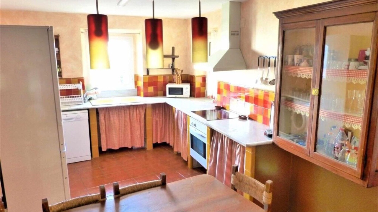 Photo of Kitchen in Alcover