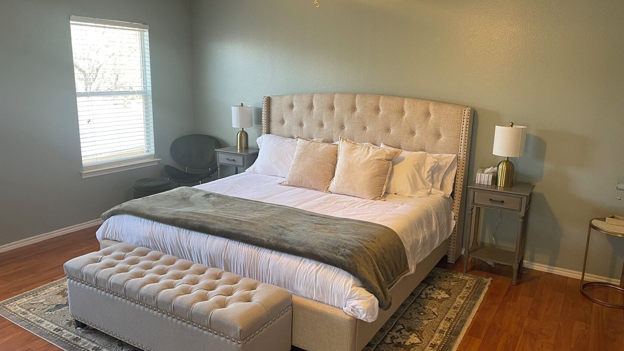 Photo of Bedroom in Helotes