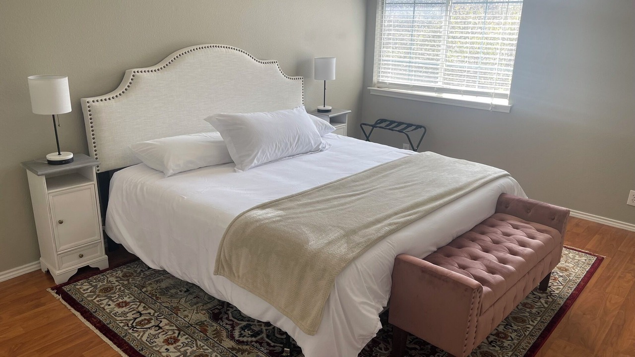Photo of Bedroom in Helotes