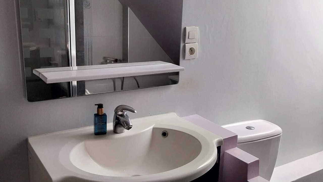 Photo of Bathroom in Salouel