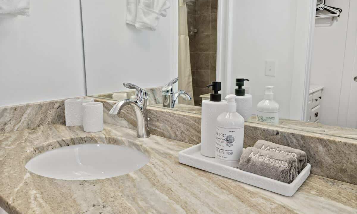 Photo of Bathroom in Cape Caneveral Beach Gardens