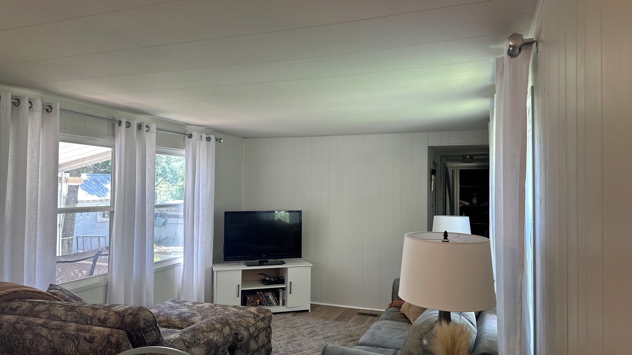 Photo of Livingroom in Pence Springs