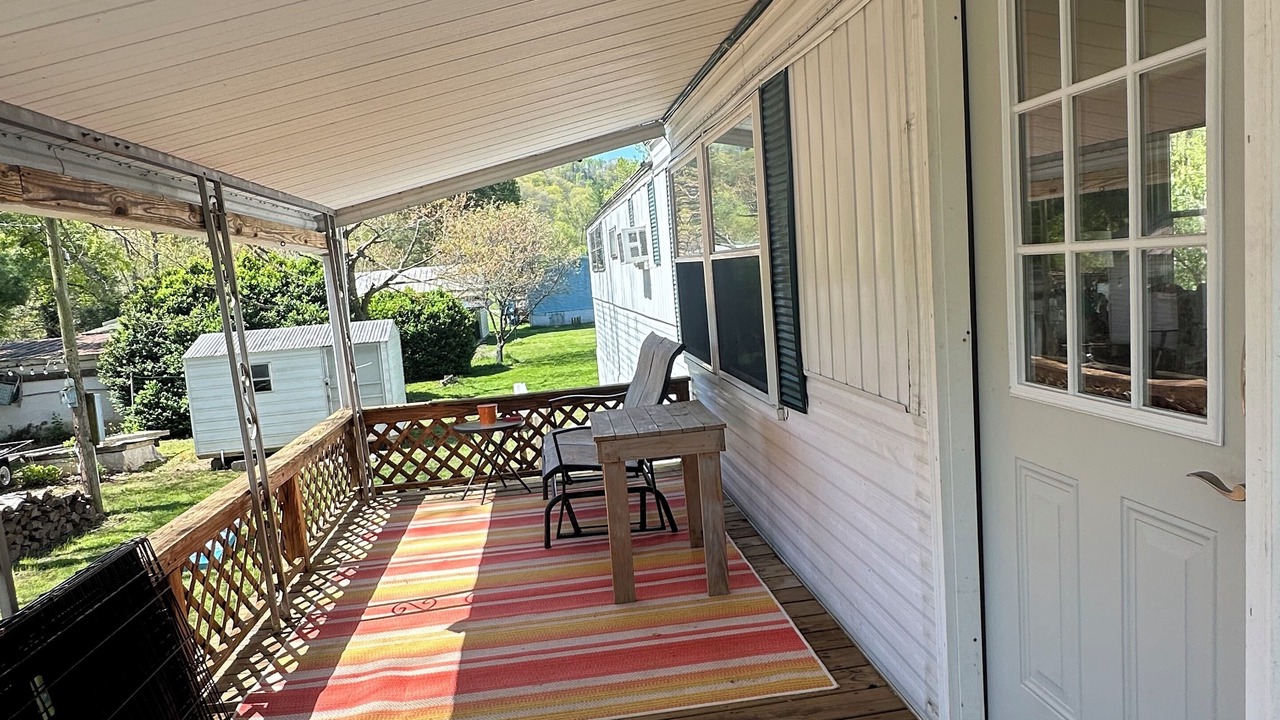 Photo of Patio Balcony in Pence Springs
