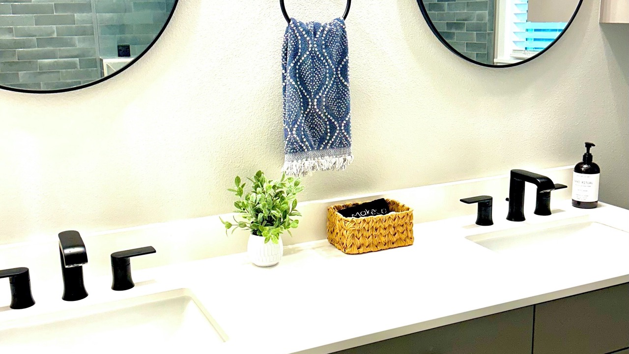 Photo of Bathroom in La Grange