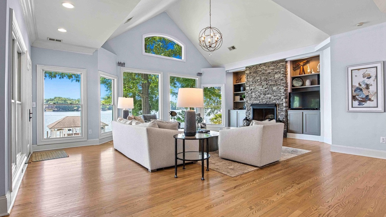 Photo of Livingroom in Lake Norman of Catawba