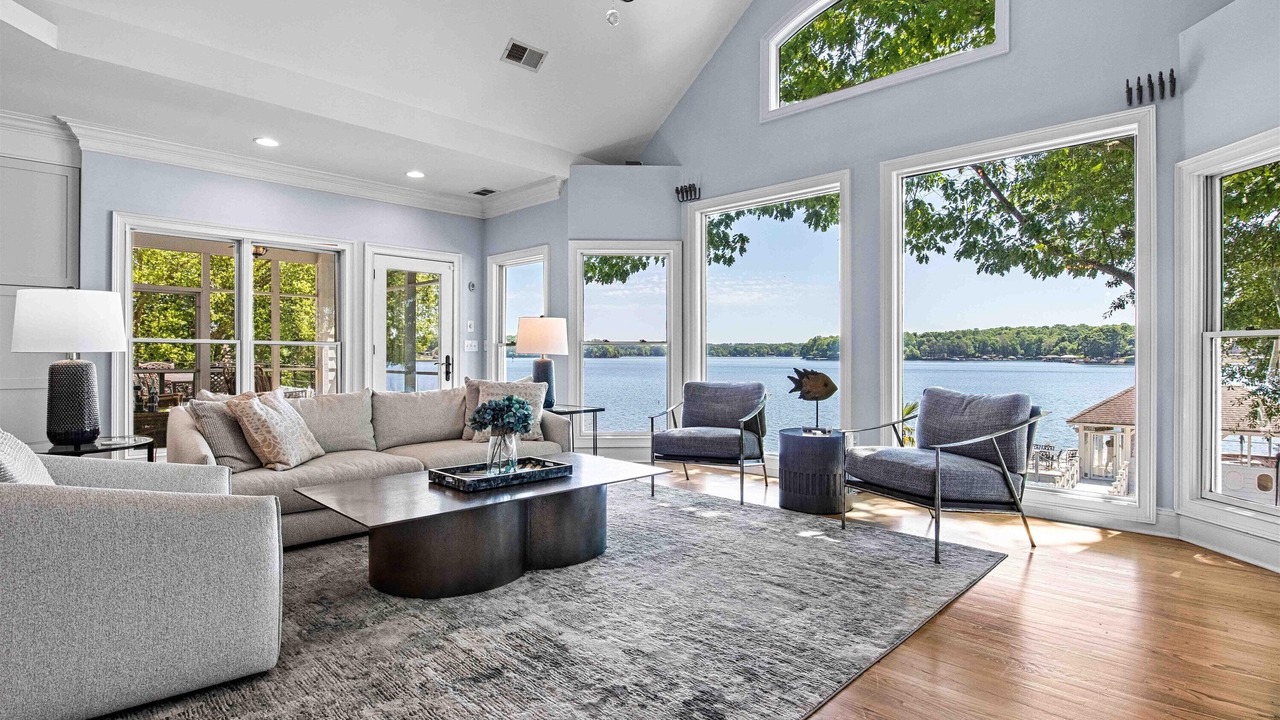 Photo of Livingroom in Lake Norman of Catawba