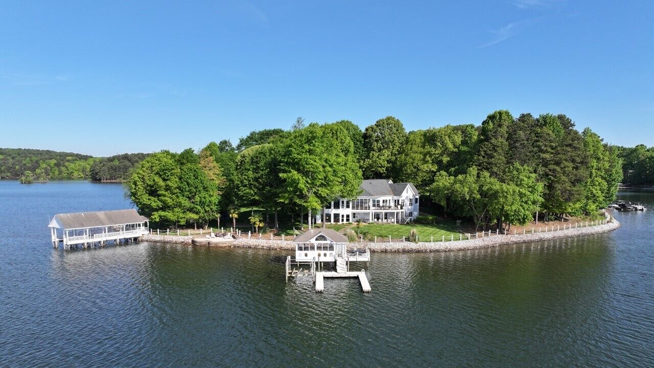 Photo of Outdoor in Lake Norman of Catawba