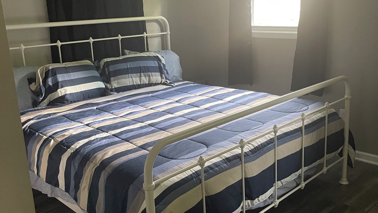 Photo of Bedroom in Elgin