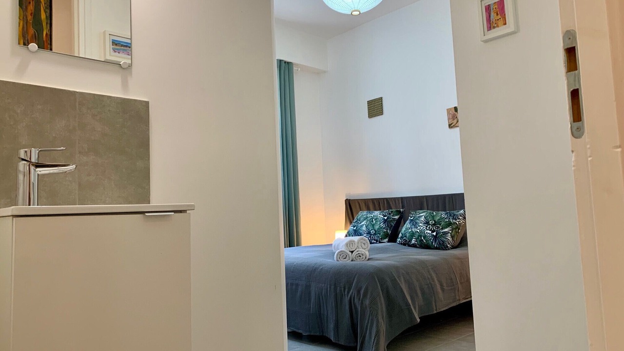 Photo of Bedroom in Les Baumettes