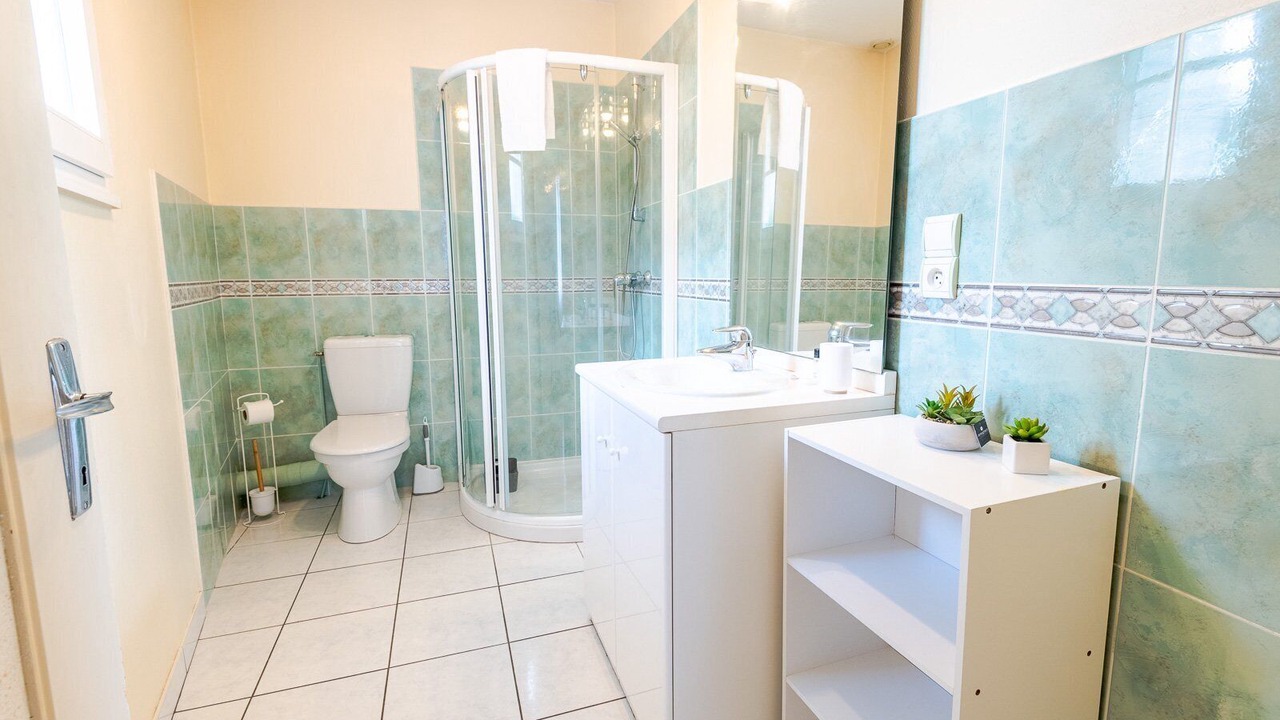 Photo of Bathroom in Blere