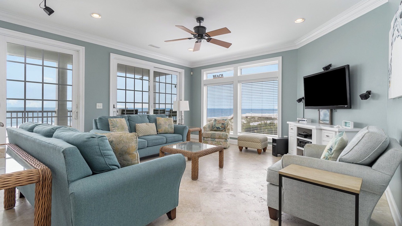 Photo of Livingroom in Long Bay Estates