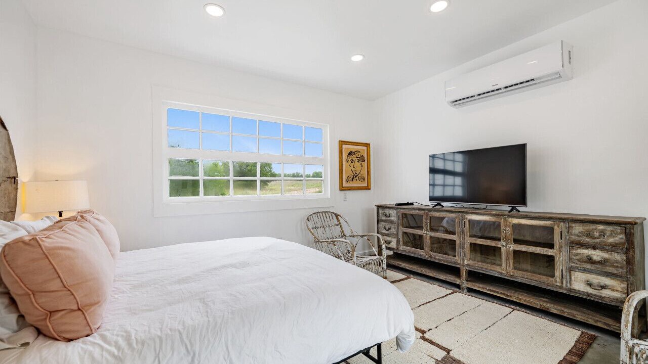 Photo of Bedroom in Warrenton