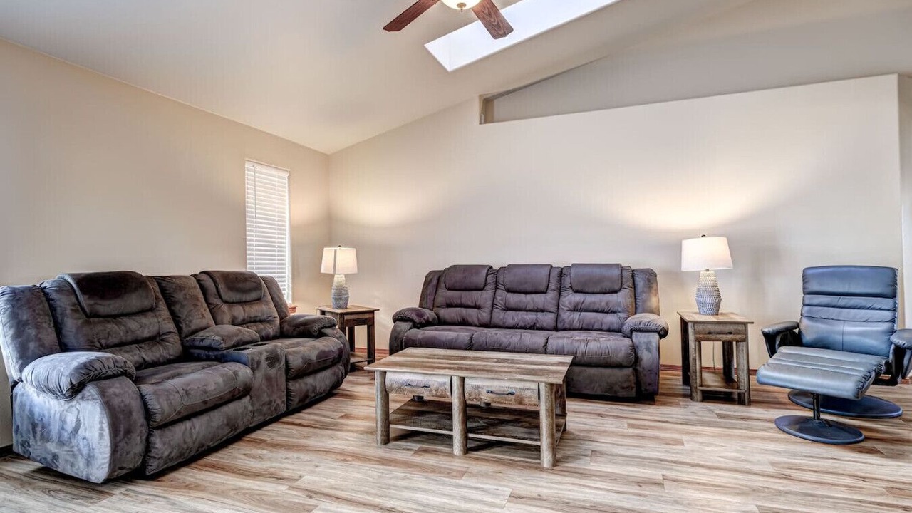 Photo of Livingroom in Tri-Cities