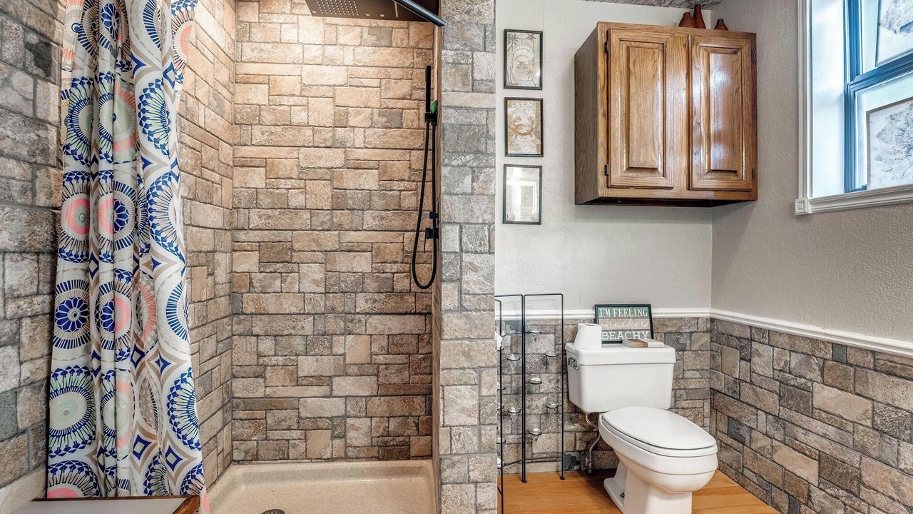 Photo of Bathroom in Norman