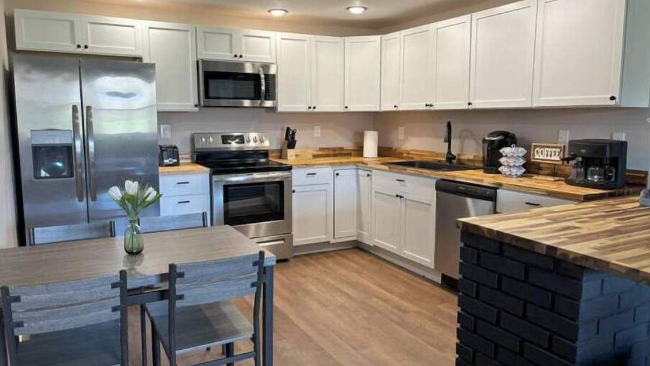 Photo of Kitchen in Clay City