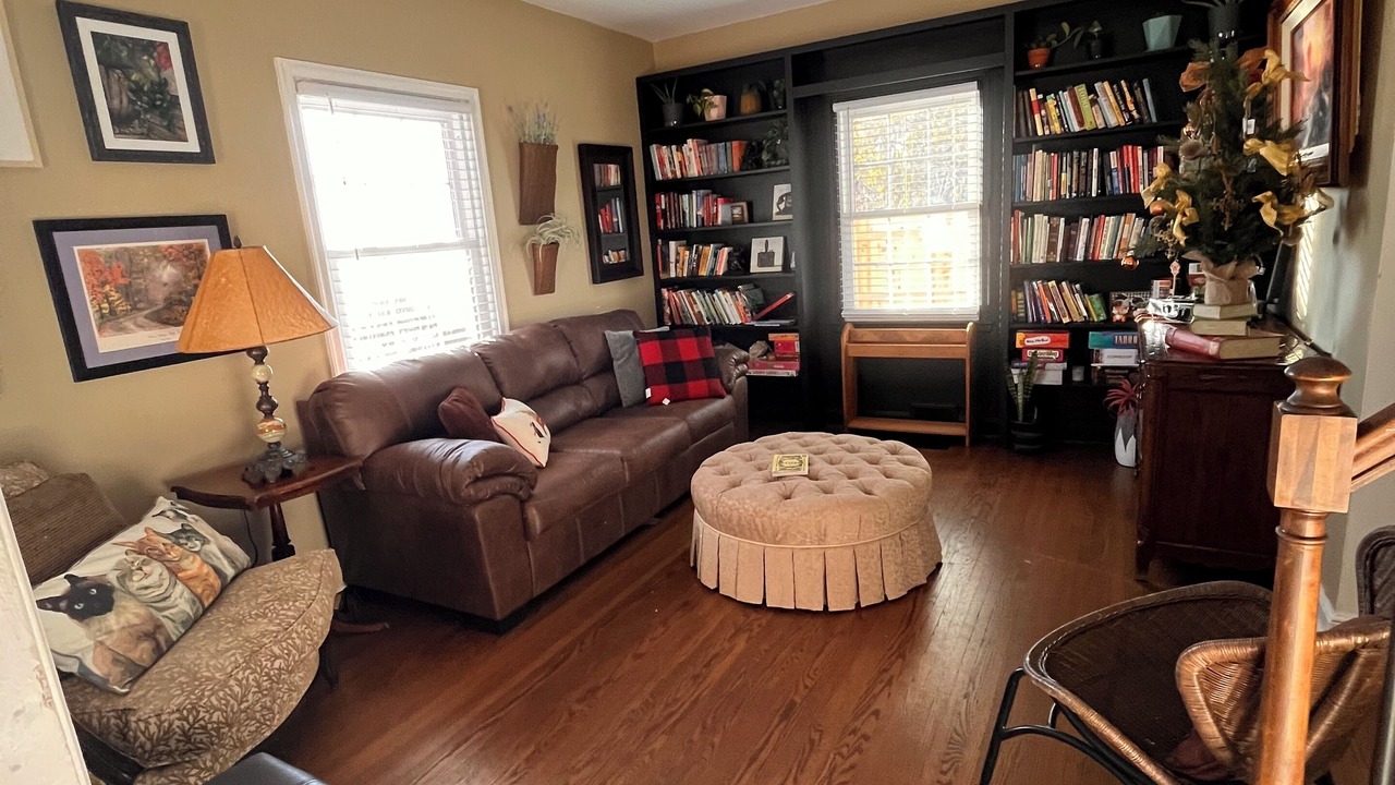 Photo of Livingroom in Newburgh