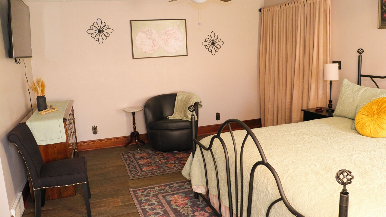 Photo of Bedroom in Hadley