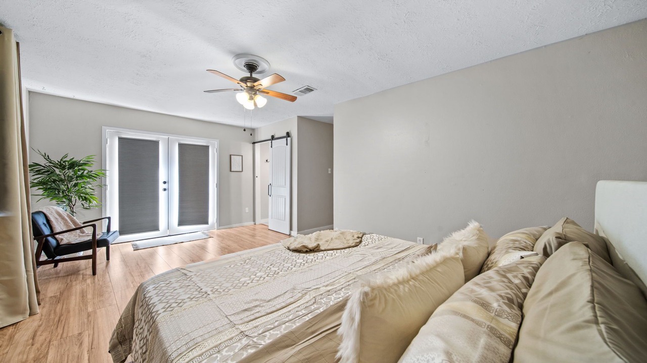 Photo of Bedroom in Spring