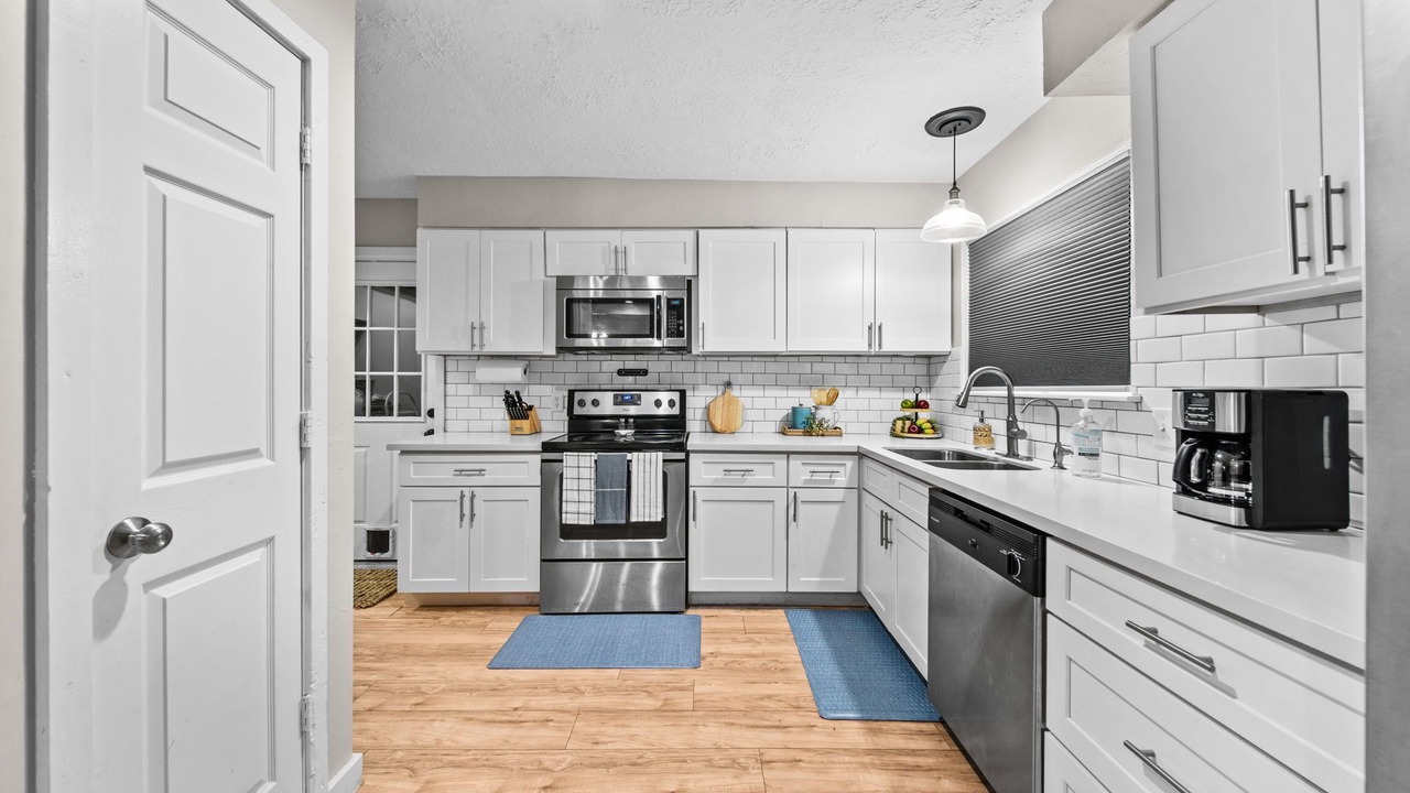 Photo of Kitchen in Spring