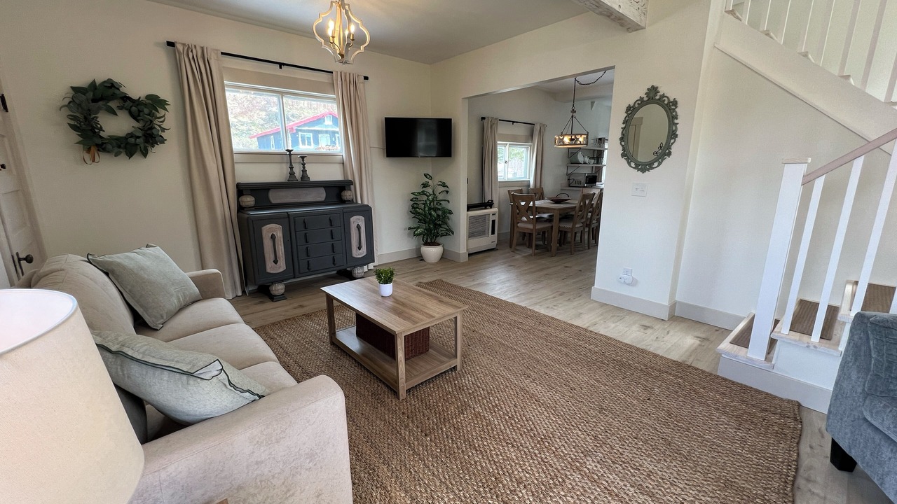 Photo of Livingroom in Valdez