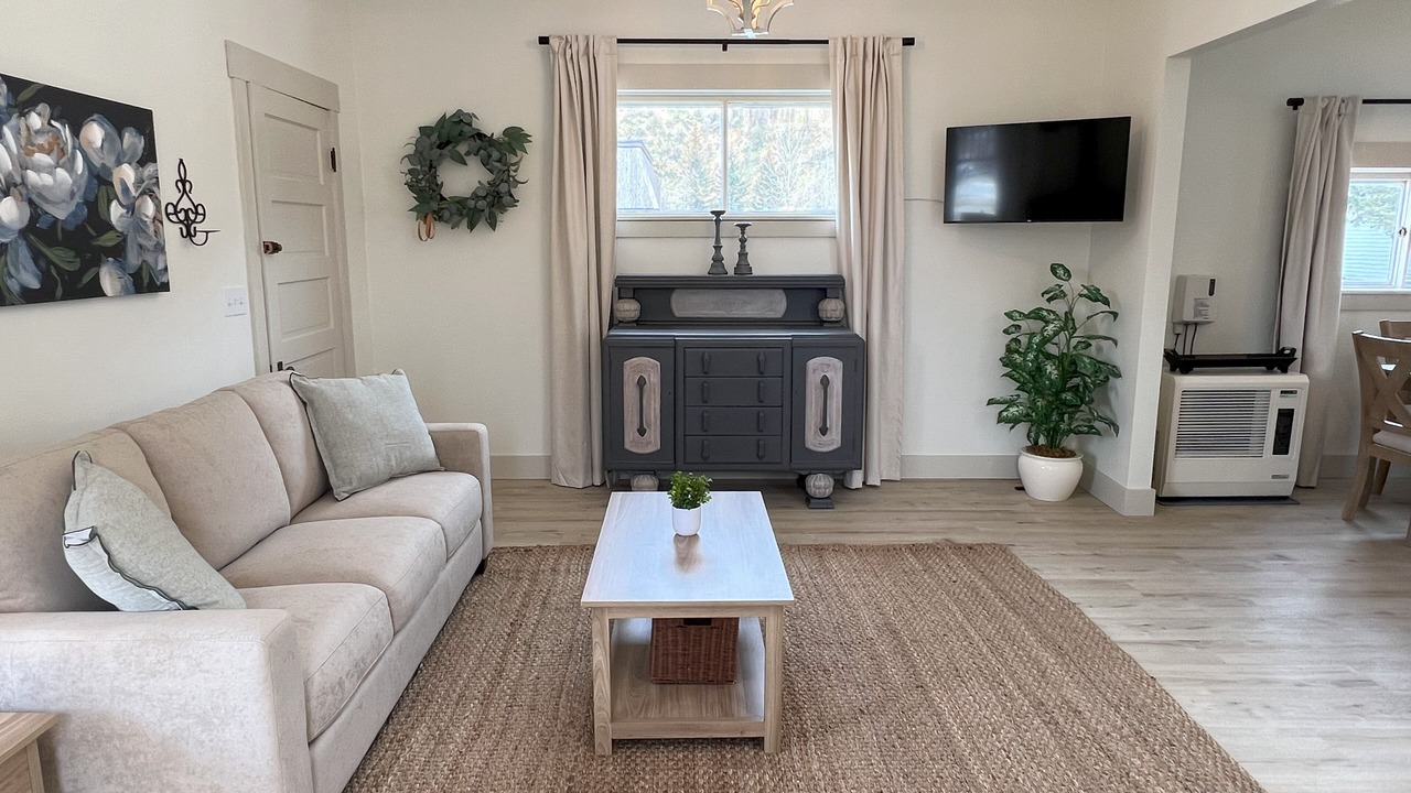 Photo of Livingroom in Valdez