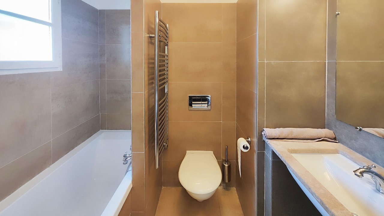 Photo of Bathroom in Saint-Laurent-de-la-Cabrerisse