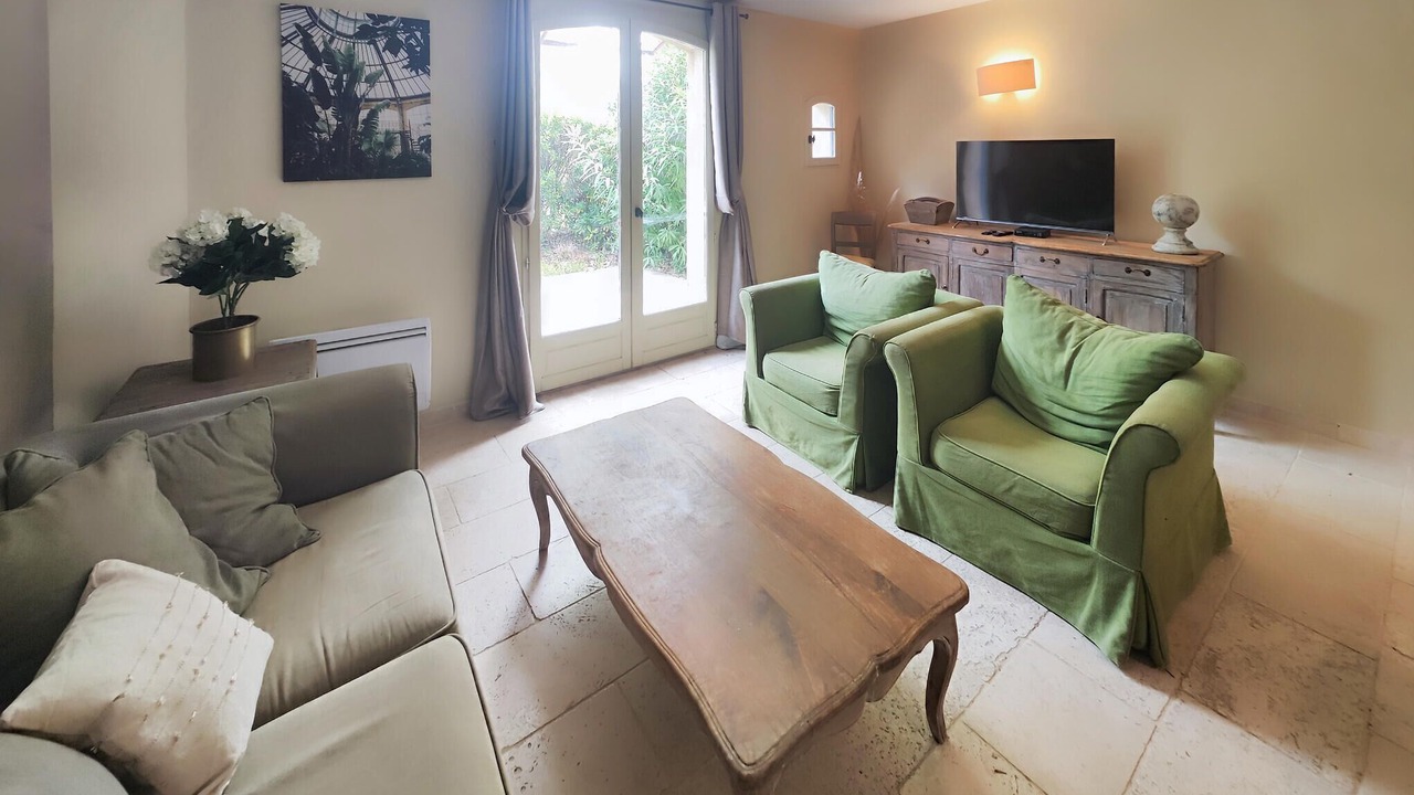 Photo of Bedroom in Saint-Laurent-de-la-Cabrerisse