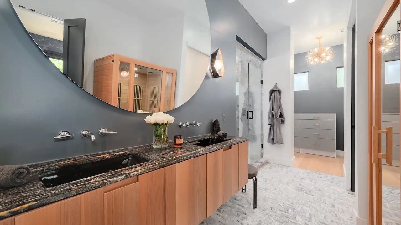 Photo of Bathroom in Chestnut
