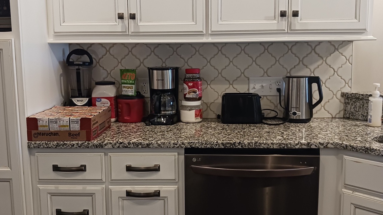 Photo of Kitchen in Drake