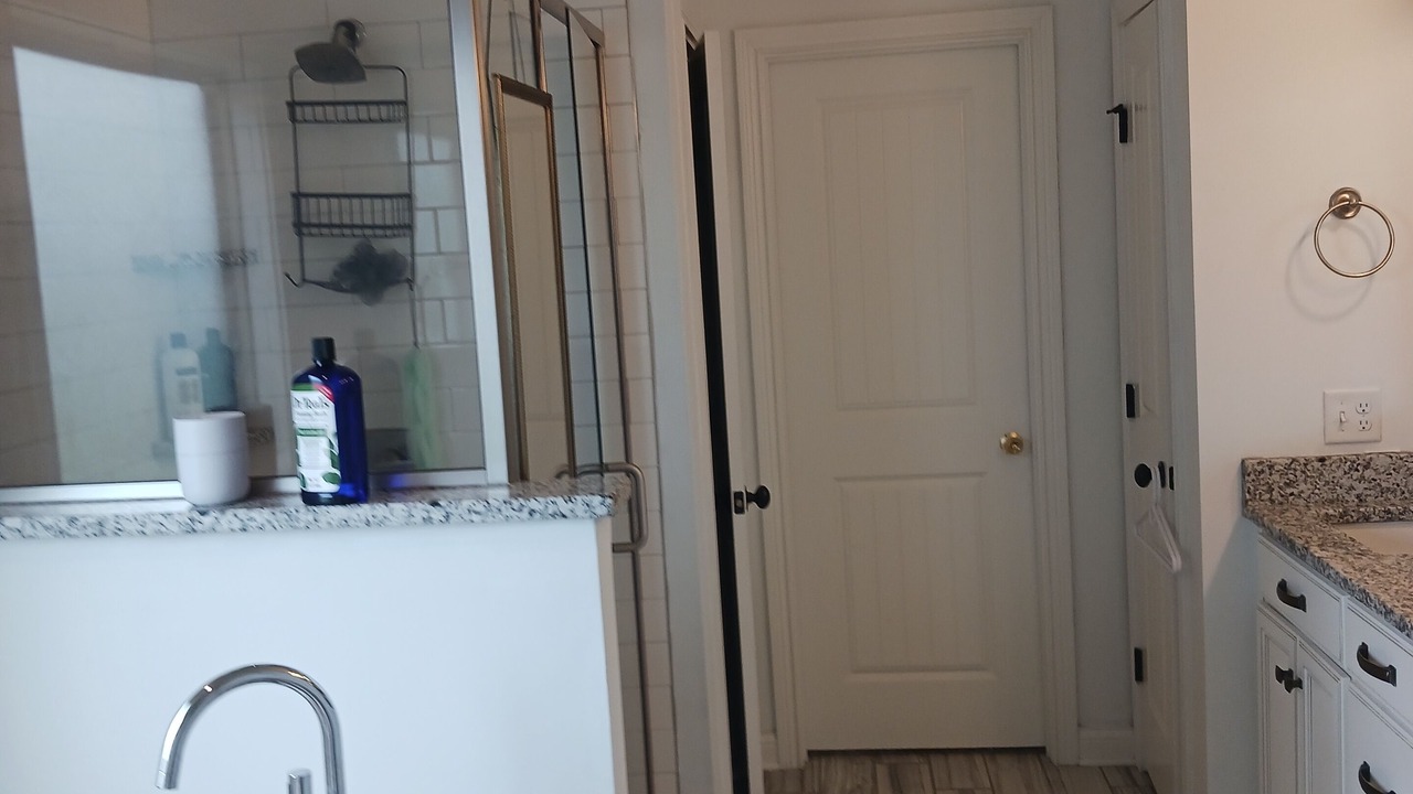 Photo of Bathroom in Drake
