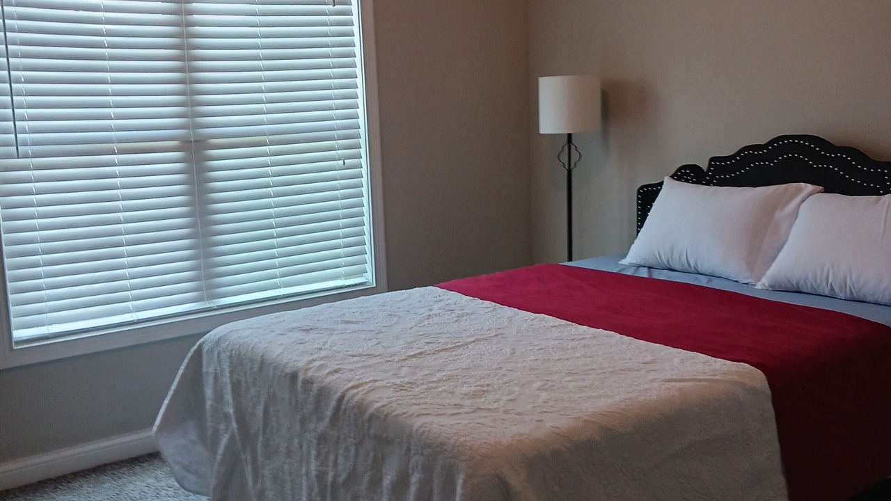 Photo of Bedroom in Drake