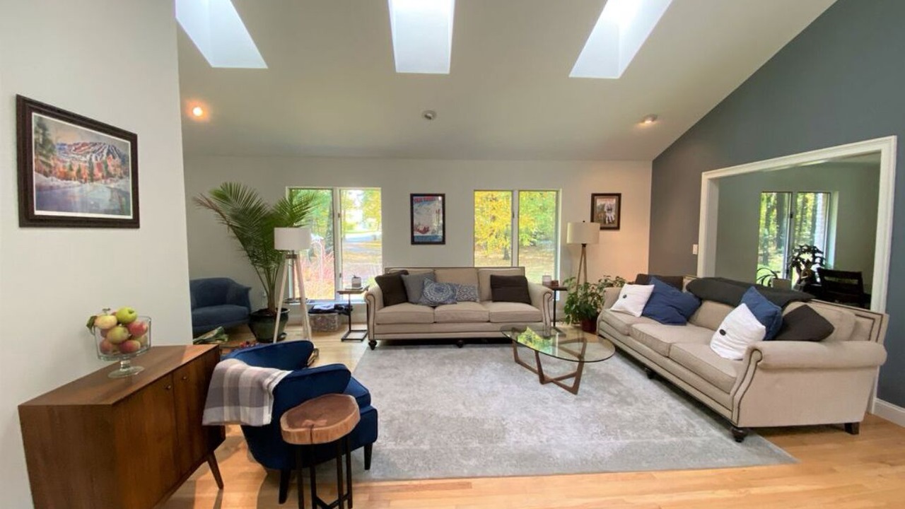 Photo of Livingroom in Saratoga Springs