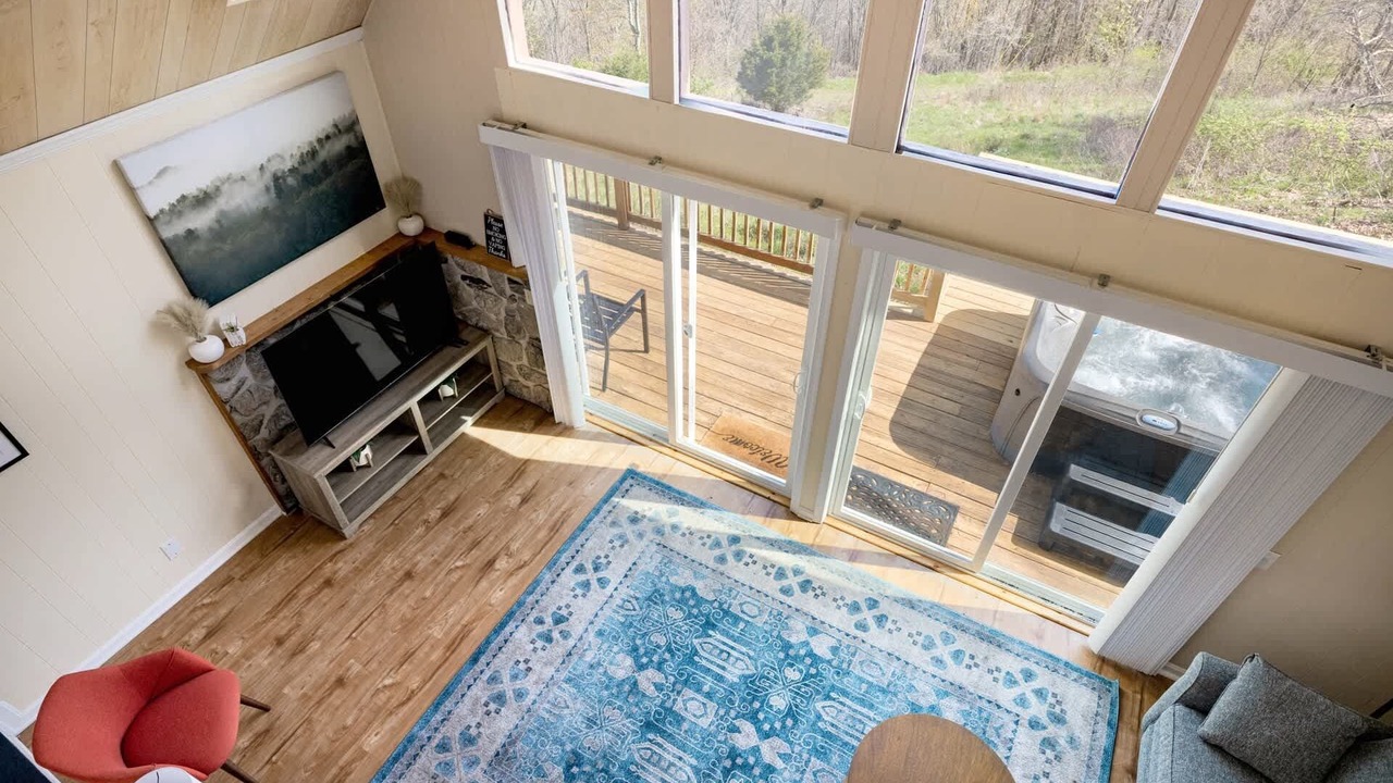 Photo of Livingroom in Old Fields
