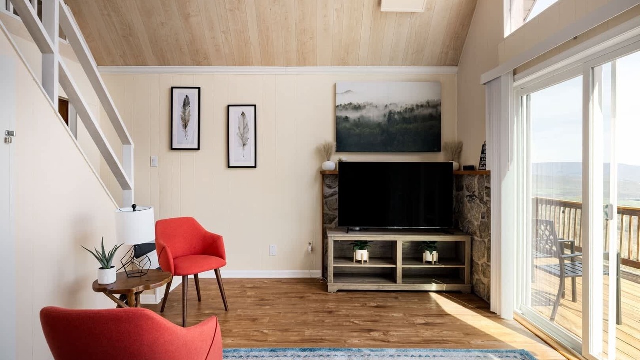 Photo of Livingroom in Old Fields