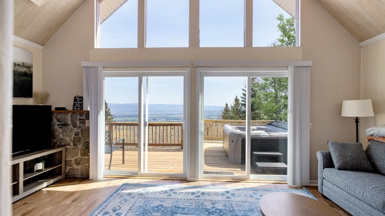Photo of Livingroom in Old Fields