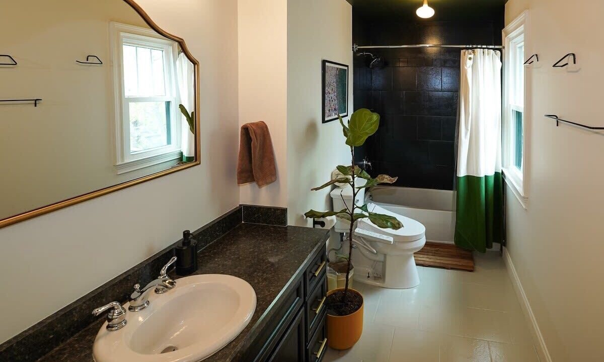 Photo of Bathroom in Hope Gardens