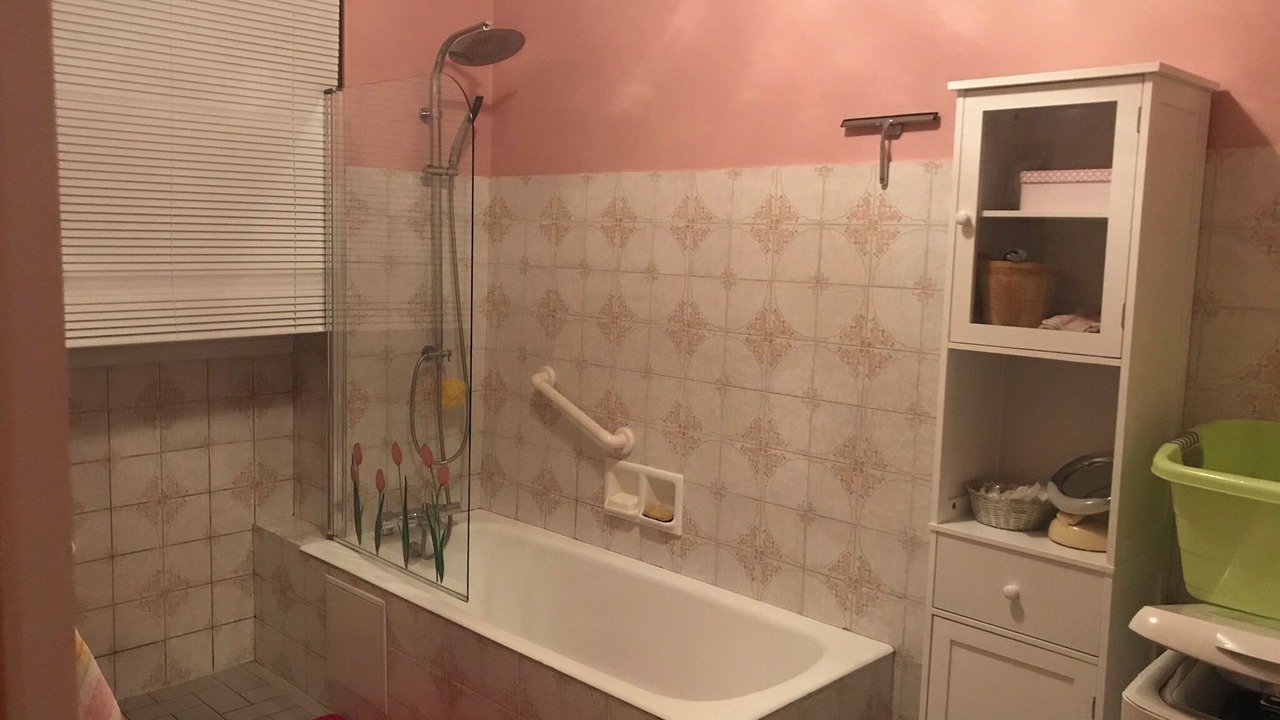 Photo of Bathroom in Presle
